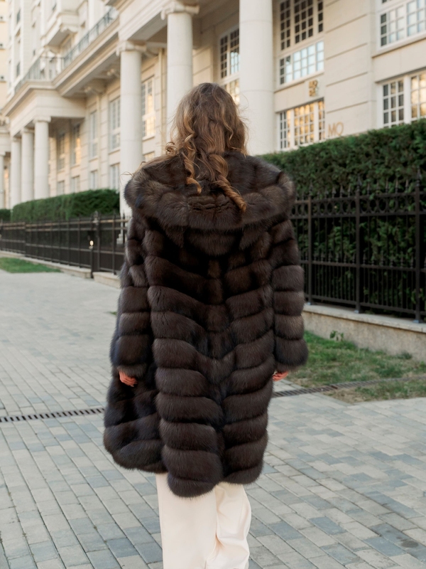 Шуба из баргузинского соболя с капюшоном 2