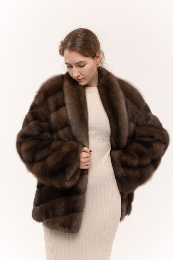 Шуба из соболя с шалевым воротником 4