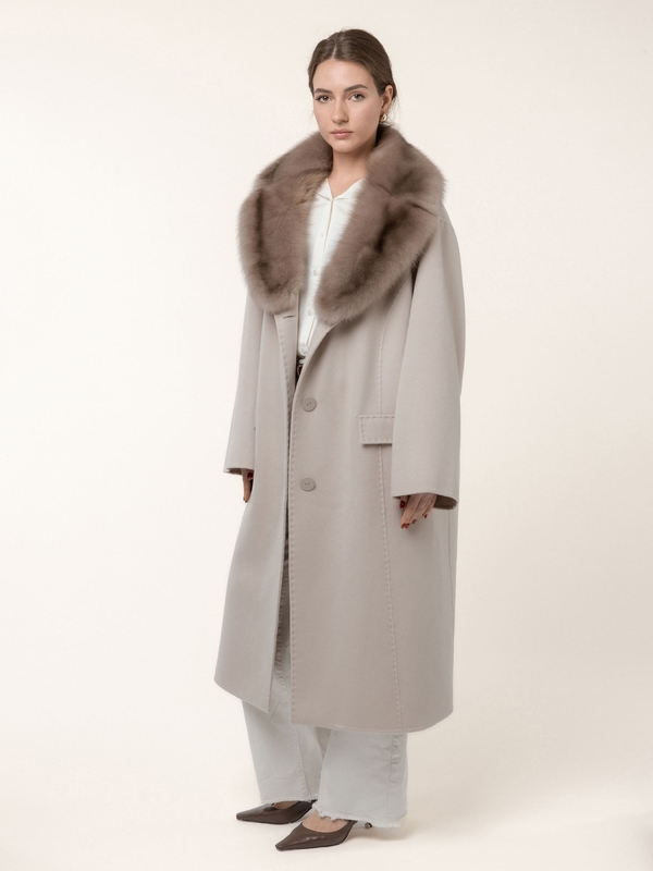 Пальто из кашемира с соболиным воротником 4